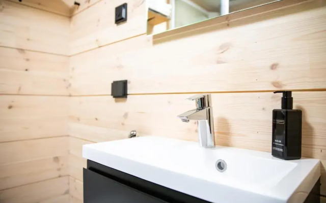 Kuuru Tunturilaakso by Kide Hotel