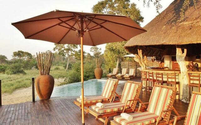 Kambaku Safari Lodge