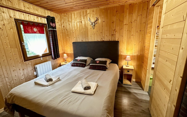 Spacious French Chalet Stay for 10