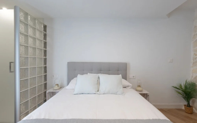 La Torre Del Carmen in M Laga