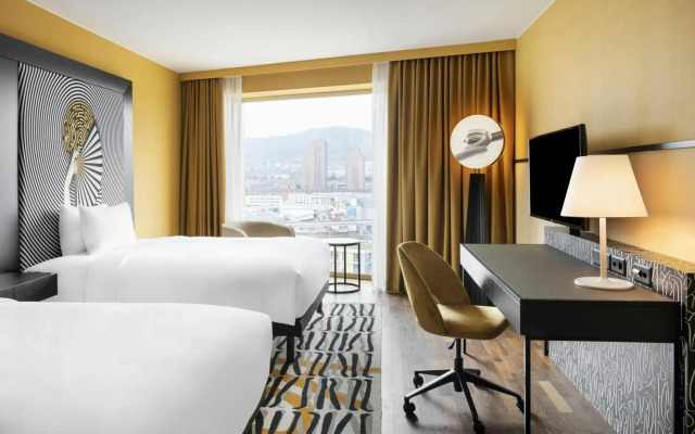 Renaissance Zürich Tower Hotel