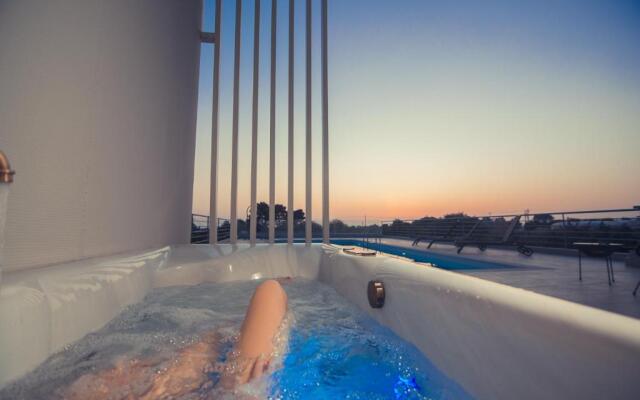 Io Suites