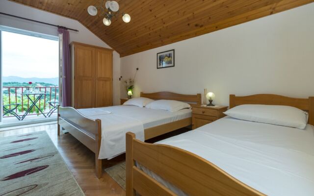 Oreb's Dream Apartments