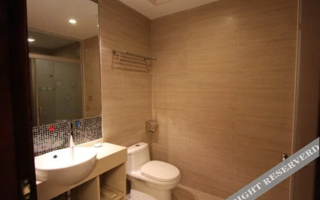 Maoming Zhanquan Hotel (People's Square High-speed Railway Station)
