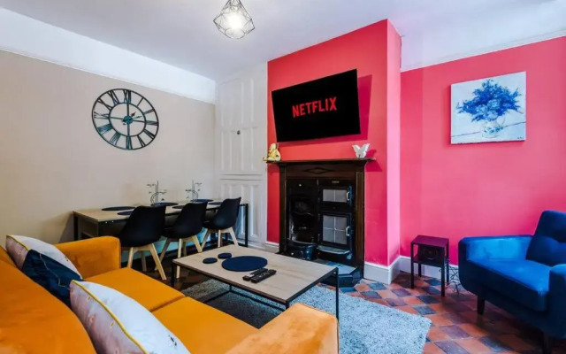 Fresh, new, stylish Chester Town House to sleep 6