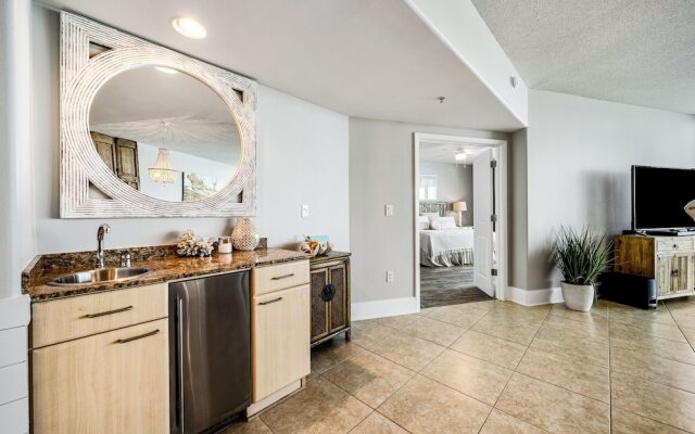 Crb0906 3 Bedroom Condo