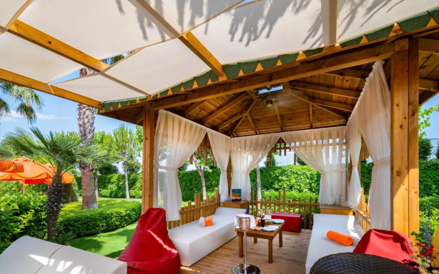 Trendy Lara Hotel