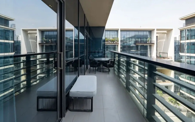 Bright Modern 1BR in City Walk
