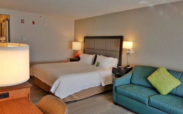 Hampton Inn & Suites By Hilton Calgary- University Northwest