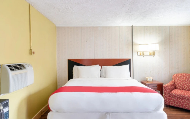 OYO Hotel Rowland I-95