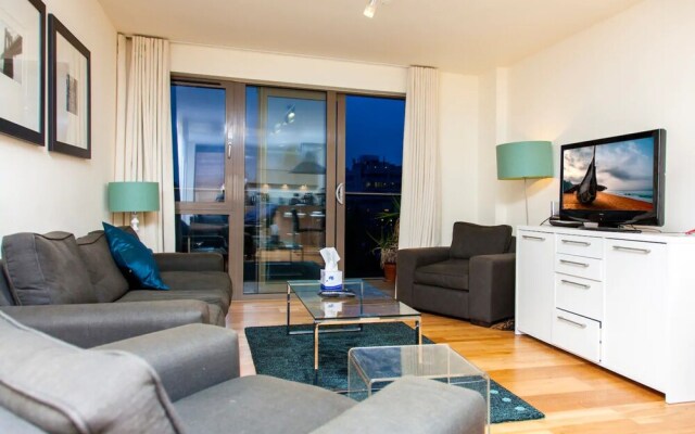 Modern 2 Bedroom Apartment With Amazing View