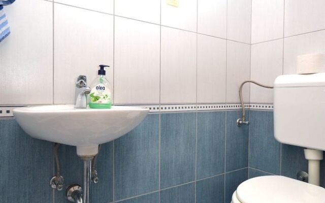 Apartments and Rooms Mare