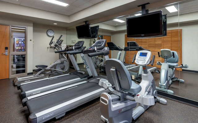 Best Western Plus Pembina Inn & Suites