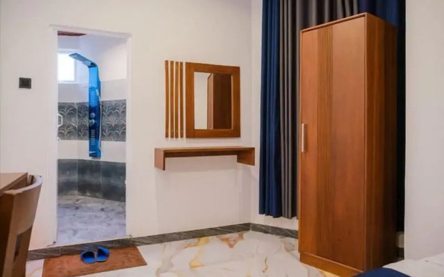 Fogy Ella Hotel