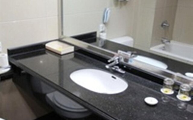 Super 8 by Wyndham Suzhou Taicang Tai Ping