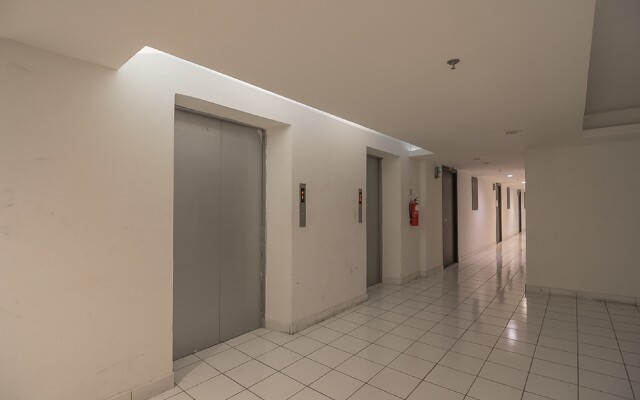 RedLiving Apartemen Grand Asia Afrika - Tower C