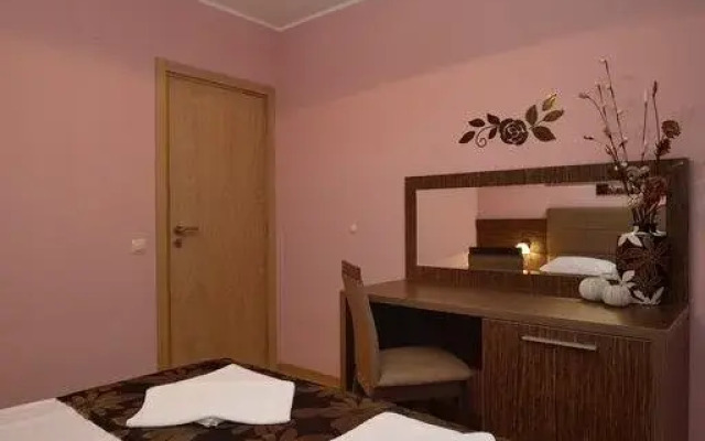 Kamilite Family Hotel