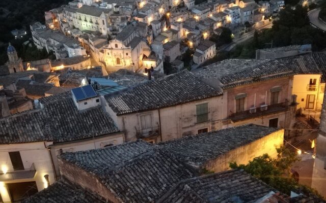 Finestre Su Ibla