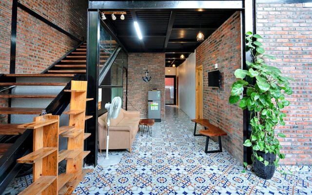 Private Room in Halong City Center - HANZ Almor2