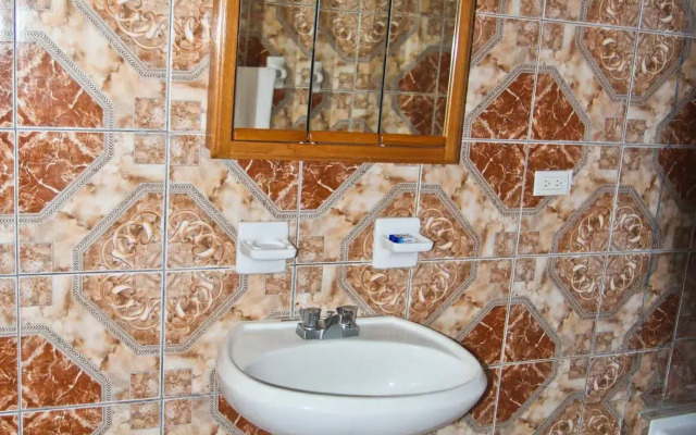 Executive Shaw Park Guest House