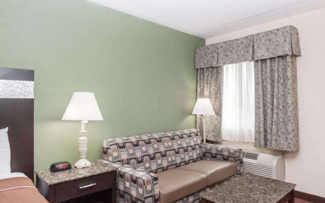 Howard Johnson Hotel by Wyndham Newark Airport