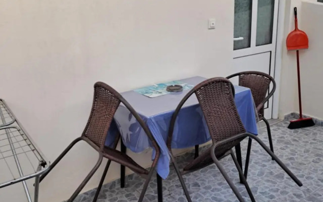 Tony's Apartments