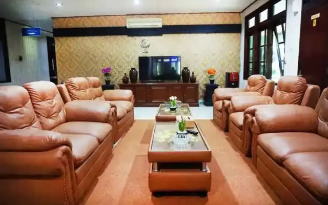 Cakra Residence Syariah Hotel