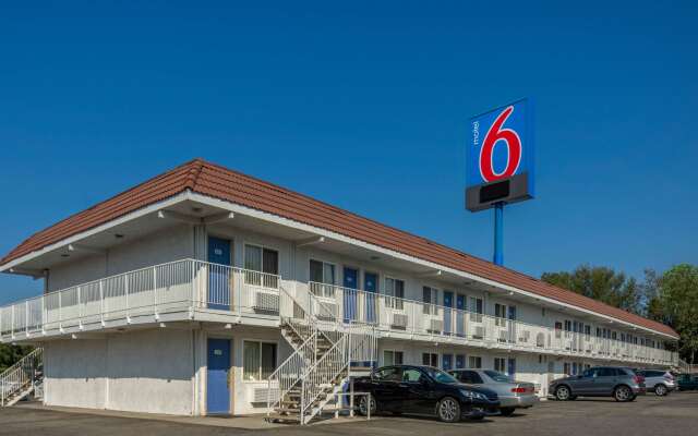 Motel 6 Sepulveda, CA - Los Angeles - Van Nuys - North Hills