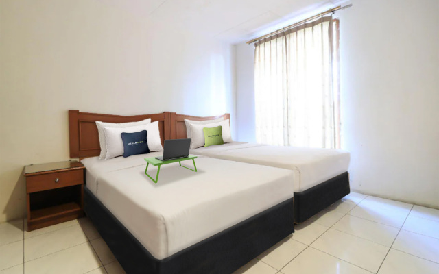 Urbanview Hotel Mroom PH Kemang