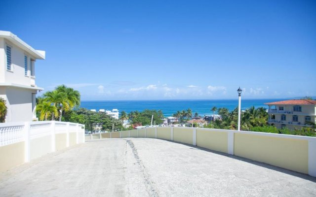 Two bedroom villa Penthouse, rooftop terrace steps from Sandy Beach PRV 301Sandy Beach and the west