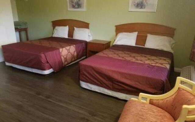 Super 7 Motel