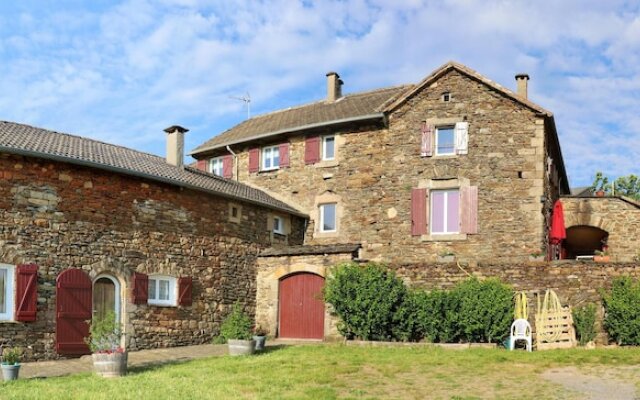 House With 3 Bedrooms in Gravières, With Wonderful Mountain View, Pool