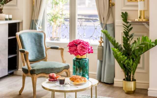 Luxury 3 Bedroom 2 Bathroom Palace Apartment - AC - Louvre