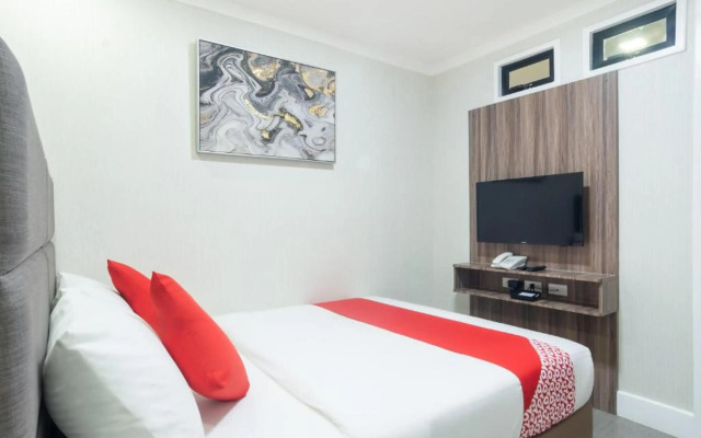 Oyo 208 Anika Suites