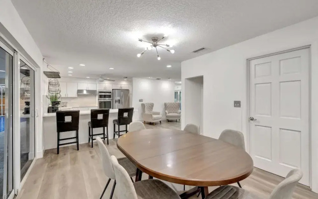 Waterfront Paradise Chic 3 BDR