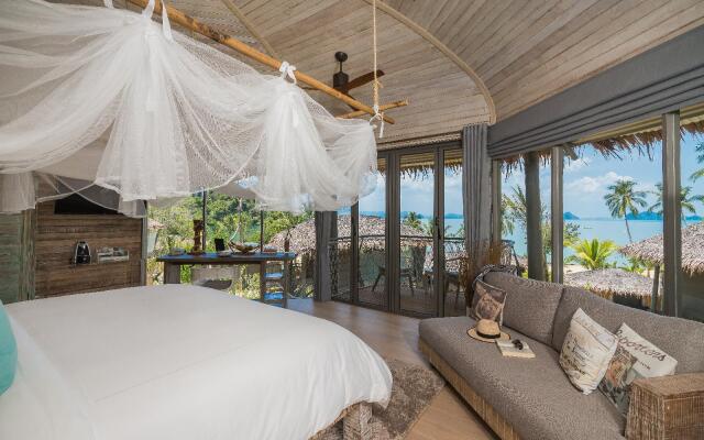 TreeHouse Villas - Adults Only