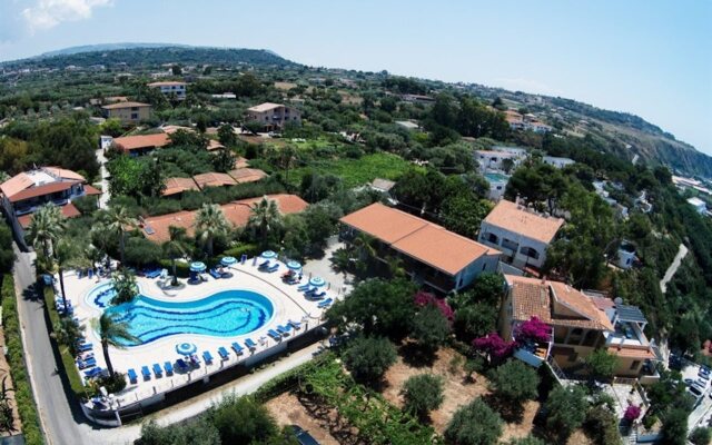 TONICELLO Hotel Resort & SPA