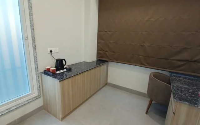 ROSASTAYS Gurugram Sec 31