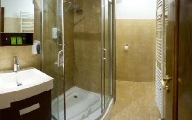 M1 Szekér Csárda Hotel és Étterem