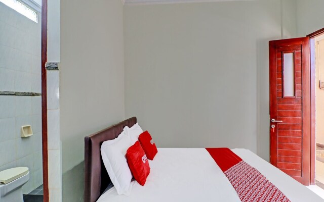 OYO 91933 Puri Gana Residence