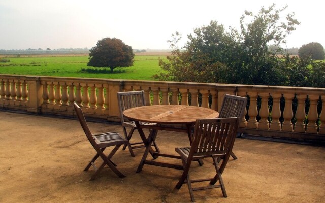 Woodhouse Farm Lodge