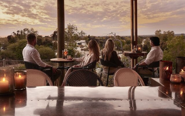 Victoria Falls River Lodge