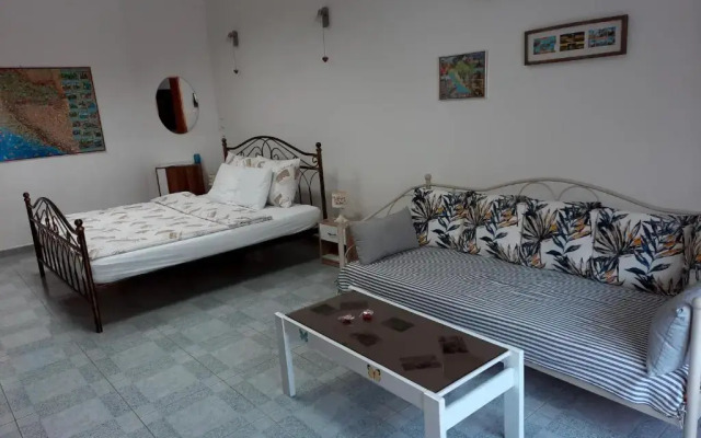 Studio Apartment David