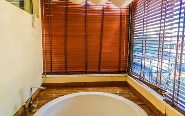 Zizai Garden Traveling with Hotel