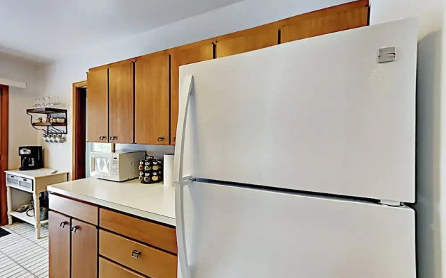 Cape Cod Retreat - 3 Br Home
