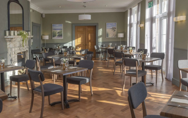 Best Western Plus Kenwick Park Hotel