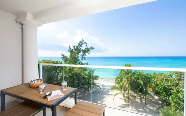 Seabreeze 8 - Luxury 4-bedroom on Seven Mile Beach