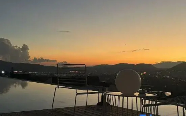 Tengchong Linghedu · Boyue Mid-Levels Panoramic Resort Hot Spring