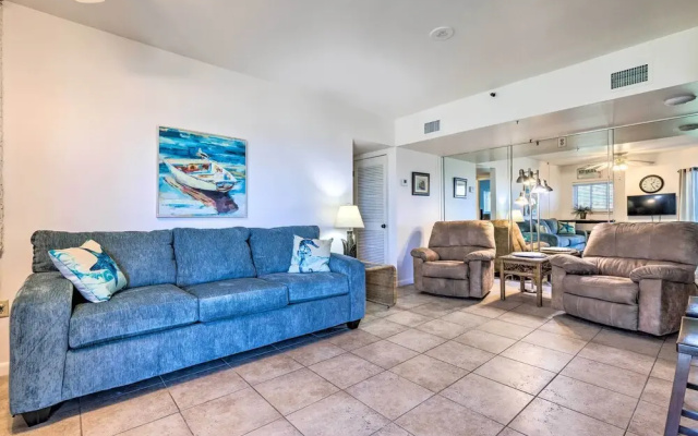 Relaxing Gulf Shores Condo w/ Beach-view Balcony