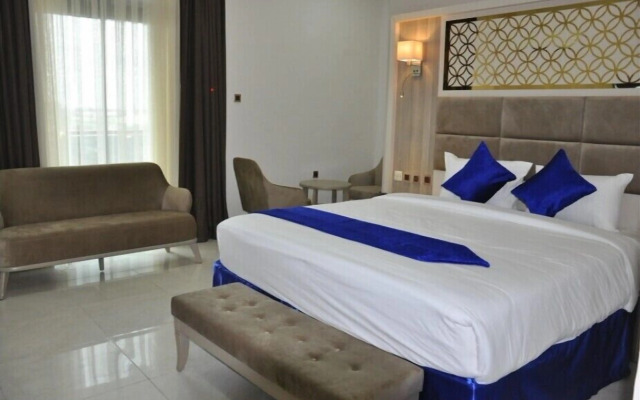 Springhill Hotel & Suites